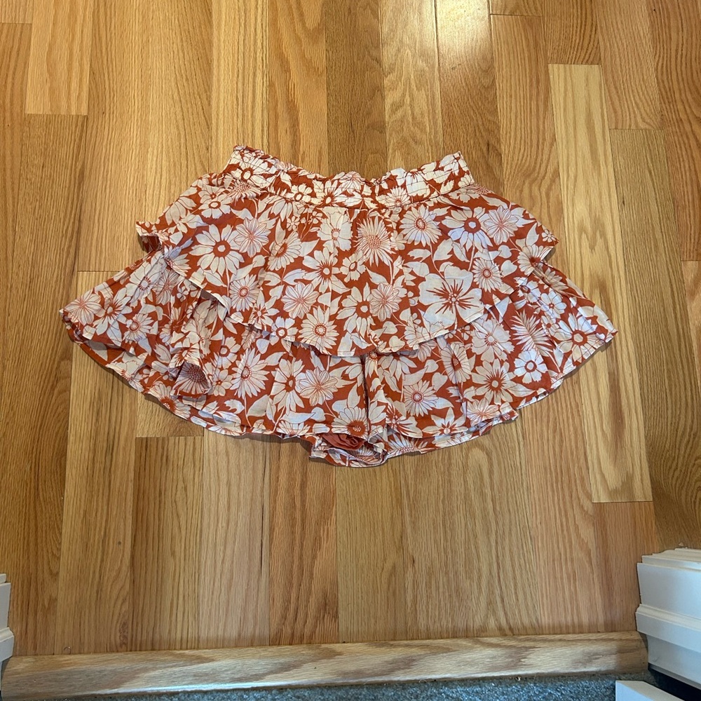 American Eagle Floral Ruffle Shorts in Orange and White